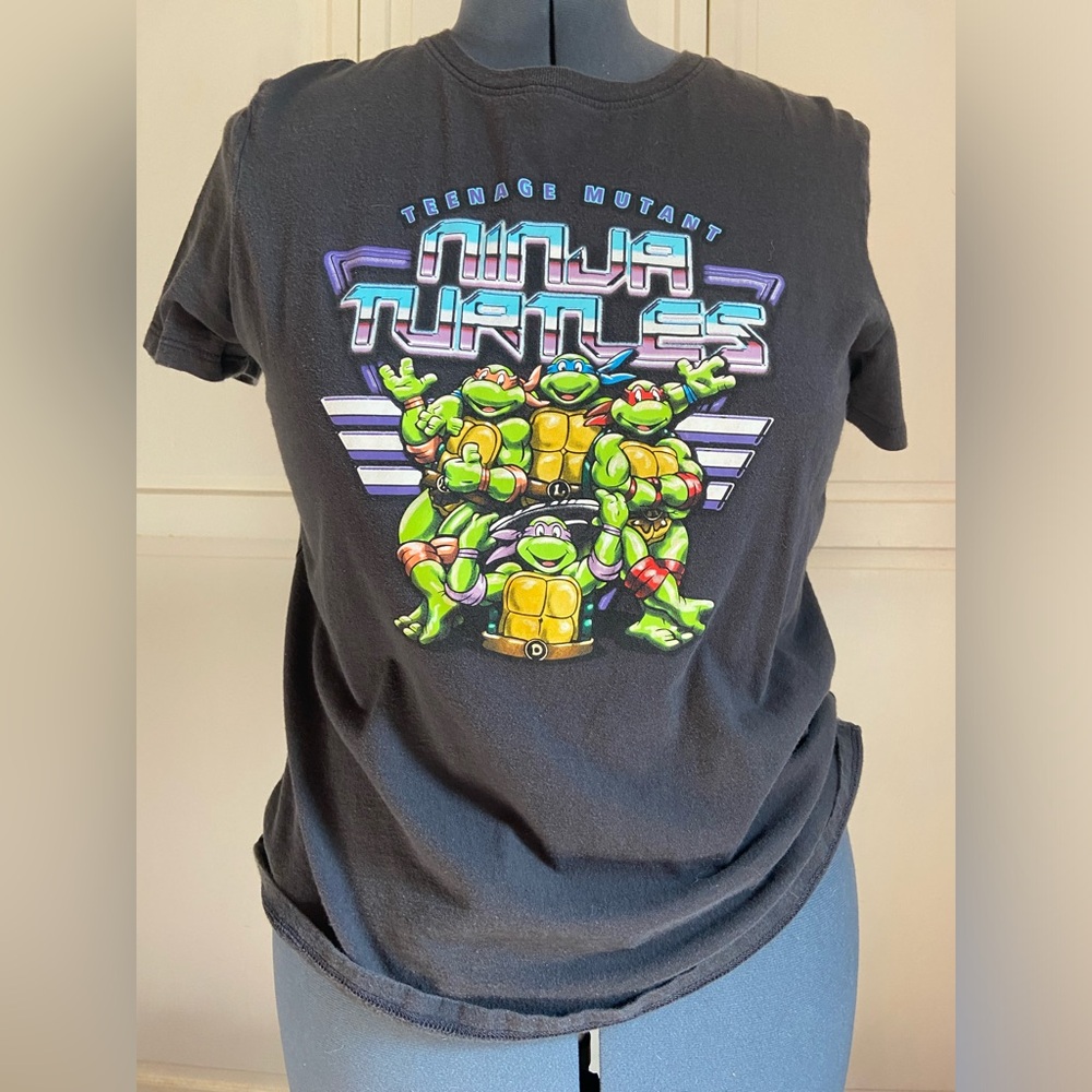 Large women’s tshirt